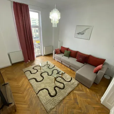 Union Square Sweethome * Бухарест