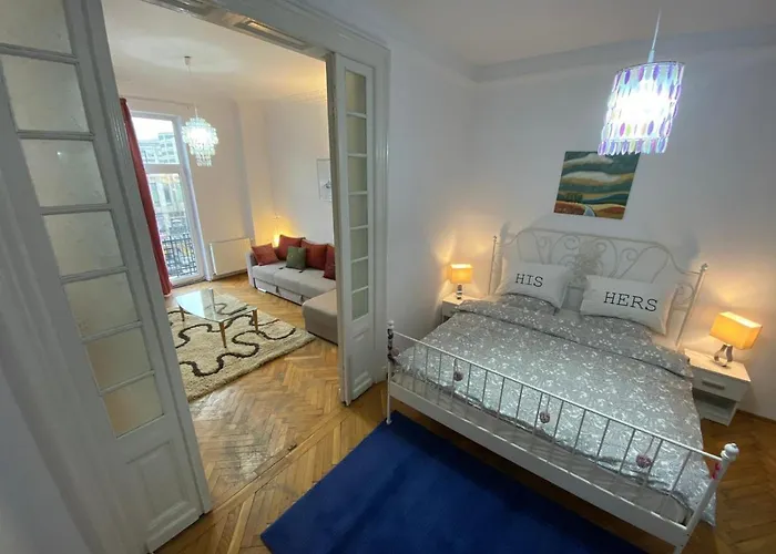 Union Square Sweethome Апартаменты *