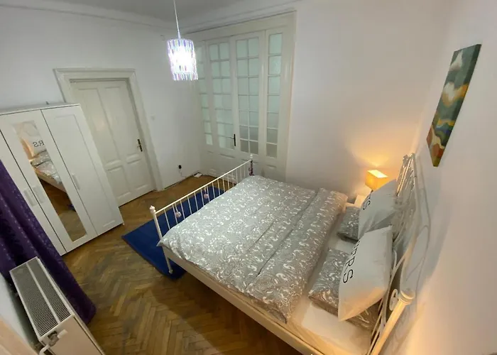 Union Square Sweethome *